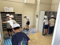更衣室もきれいにします
