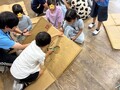上手に丸く切っていました　何に使うのでしょう?