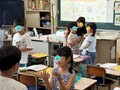 ネイティブの先生からアドバイスをたくさんもらいます