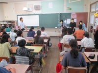 撮影終了後、この仕事の楽しさや大変さを教えてもらいました