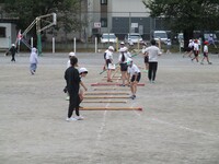 競技の棒を本番と同様に並べます