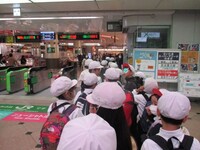 徒歩で大宮駅まで移動します