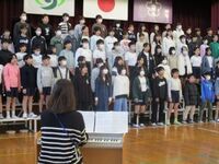 きれいな歌声です(6年)