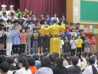 マツケンのコスプレをした指揮者(5年生)