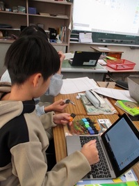 専用のアプリでプログラミングしていきます