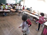 新1年生に見せるのかな?コマ回しの練習(1年生)