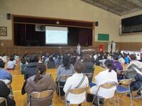 助産師さんによる授業を一緒に見てもらいました(5年生)