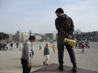 監視員の役を交代しました