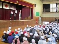 1だと思う人は帽子を〇に・・・