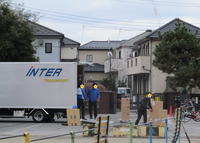 トラックで納品です