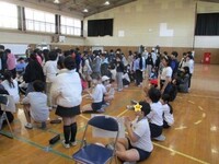 新しく班長にな人たちに拍手が送られました