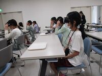 VRで工場内部を探検