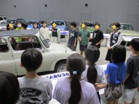 名車スバル360に興味津々