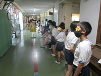 おしゃべり禁止です