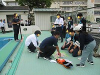 それぞれ役割を決めて、変化する状況に合わせて各自が判断し動きます