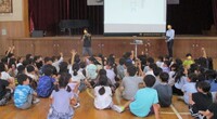 「質問がある人?」「はあい!」