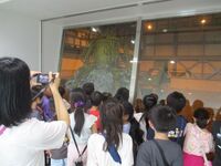 ゴミを持ち上げている様子が見学できました