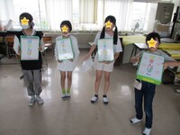ボランティア委員会・・・登校後、すぐに準備していました