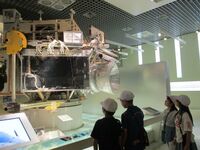 若田光一宇宙飛行士が捕まえたSFU(実物)