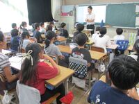 いじめについて自分事として立派な態度で聞く6年生