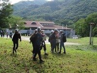 出発です。背景は「自然の家」